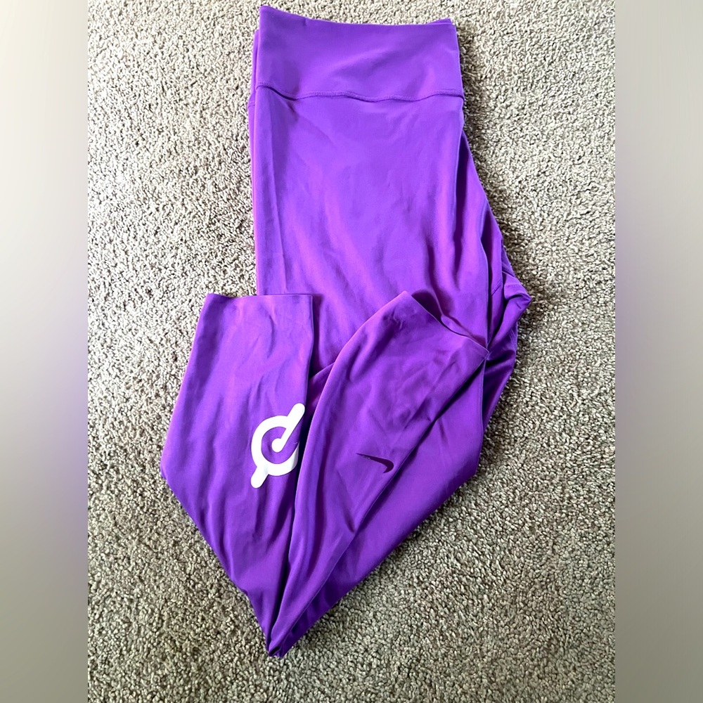 Nike/Peloton Women’s Dri Fit Leggings